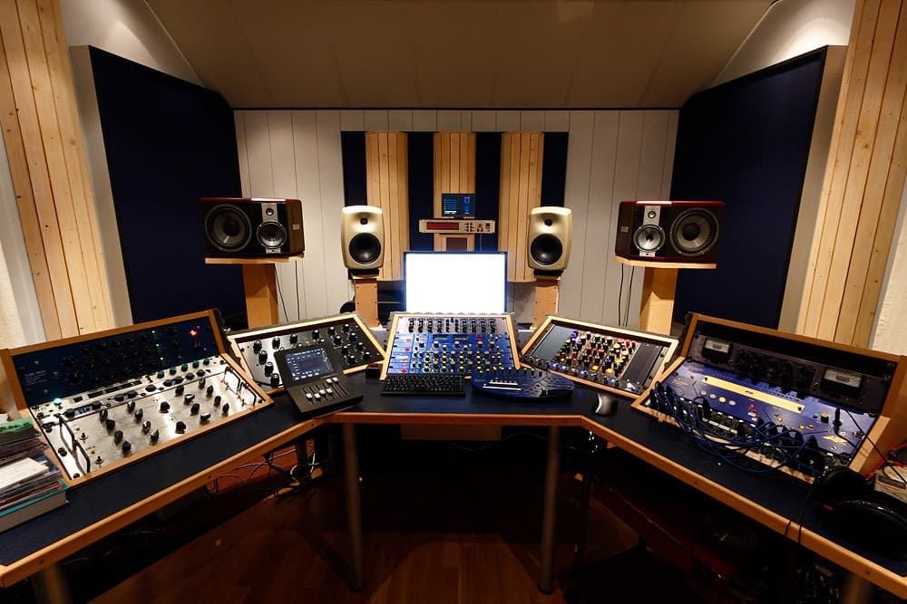 Online audio mastering from Master Your Track