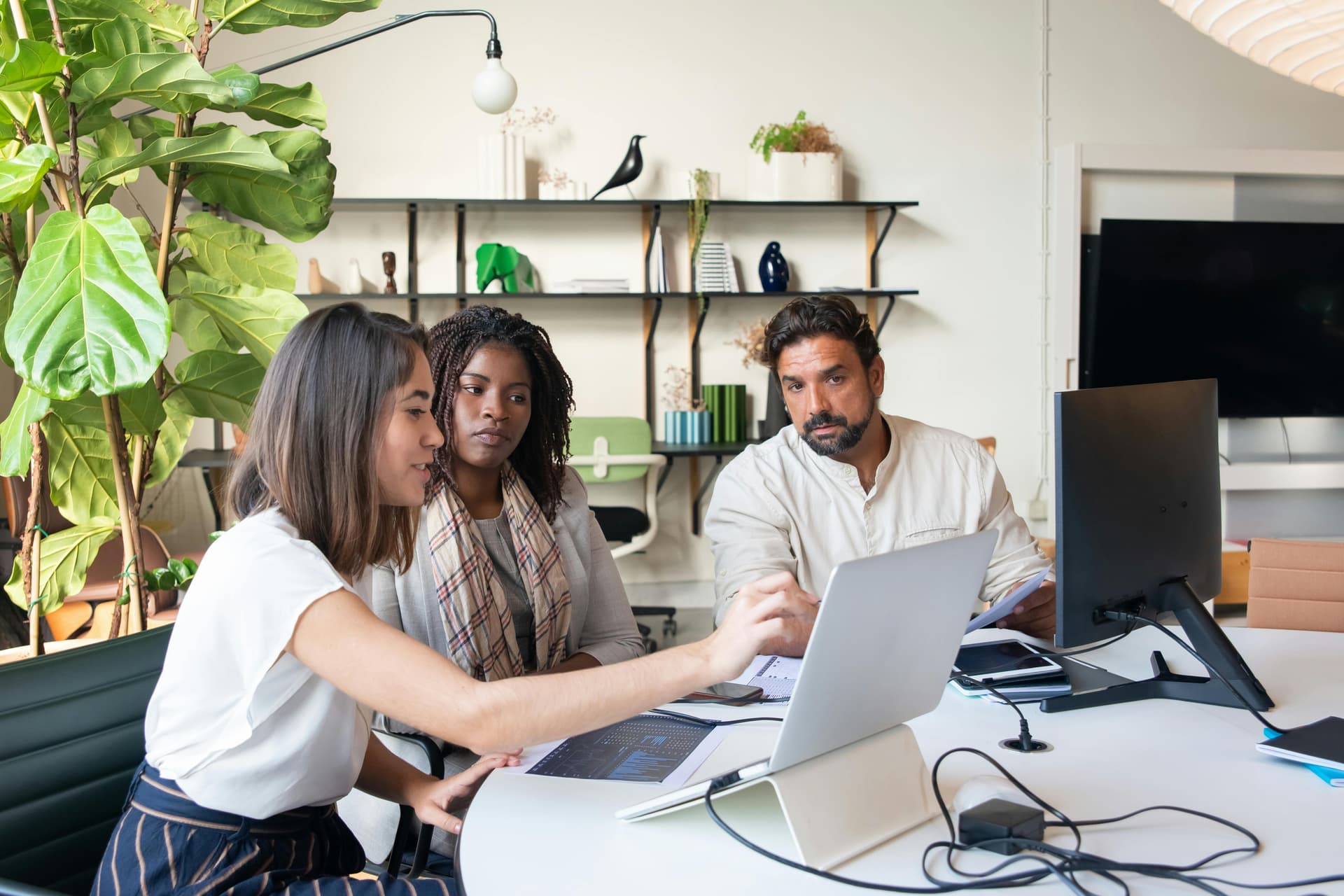 Top 5 Reasons to Work With a Professional Agencia Hubspot