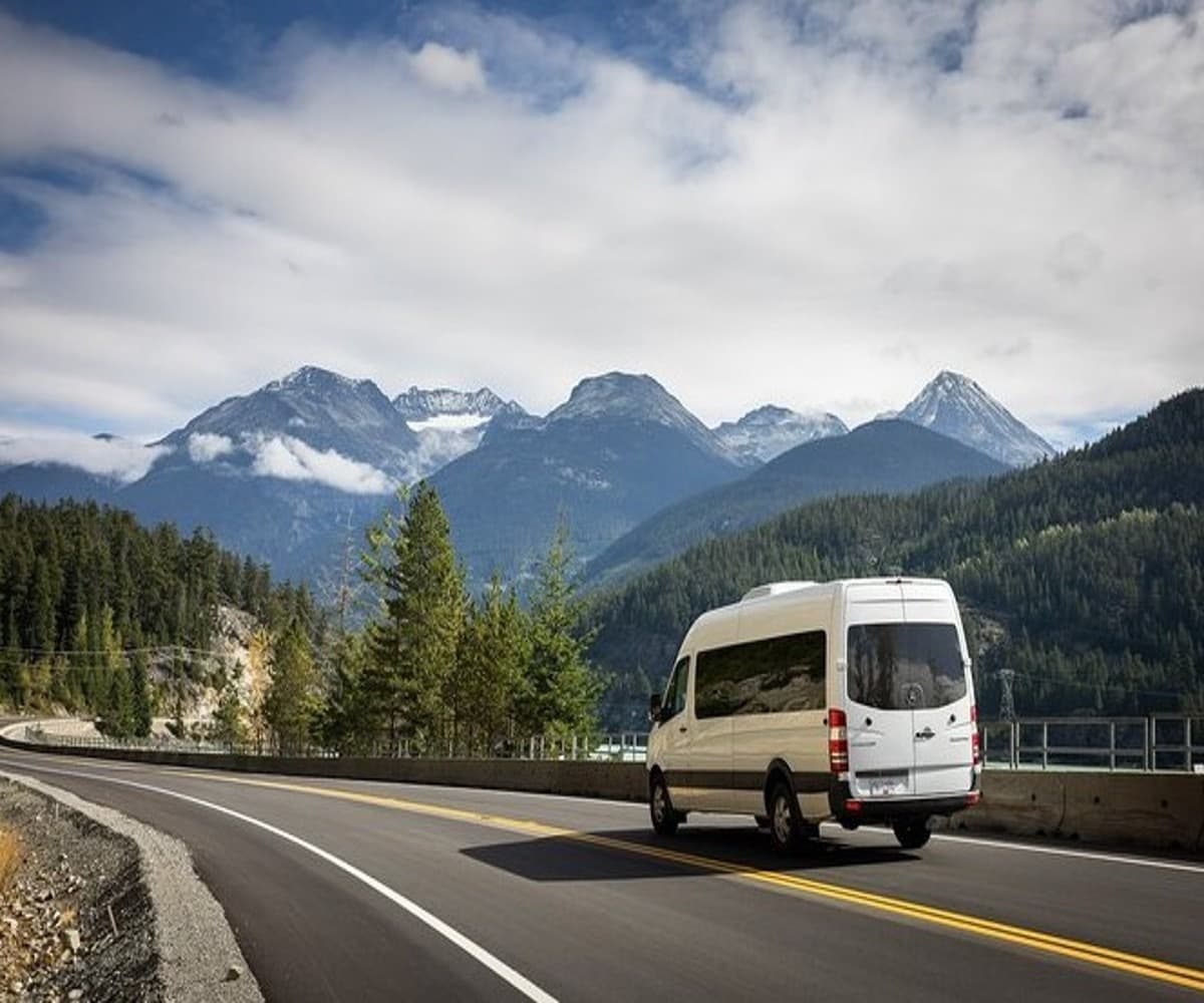 Reliable Vancouver Car Services for Airport Transfers