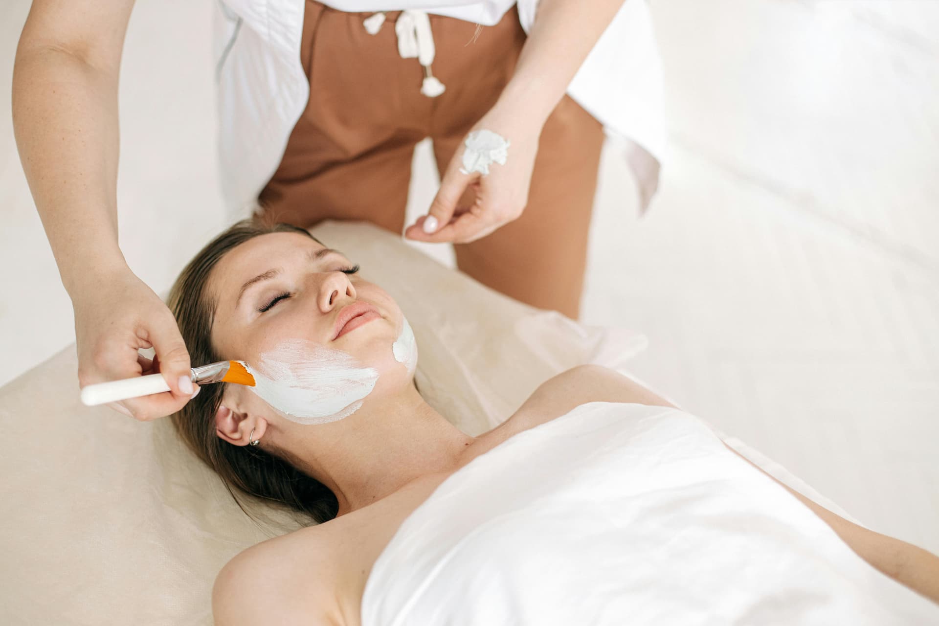 Age Gracefully: Anti-Aging Face Treatments That Really Work