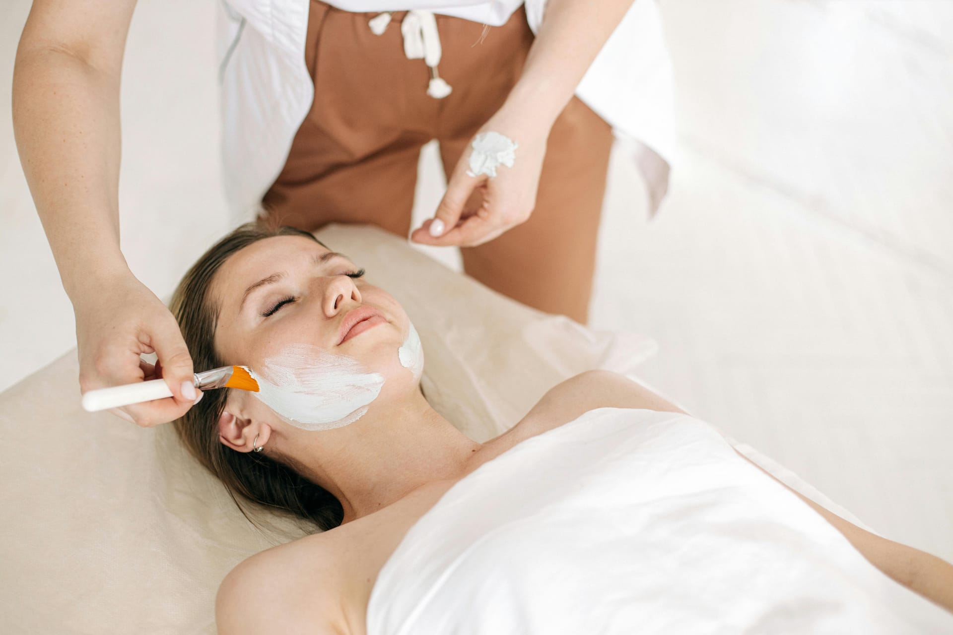 Age Gracefully: Anti-Aging Face Treatments That Really Work
