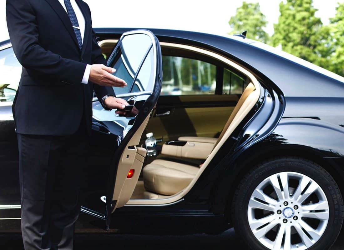 Chauffeured Excellence – Luxury Car Service Oxford Mississippi